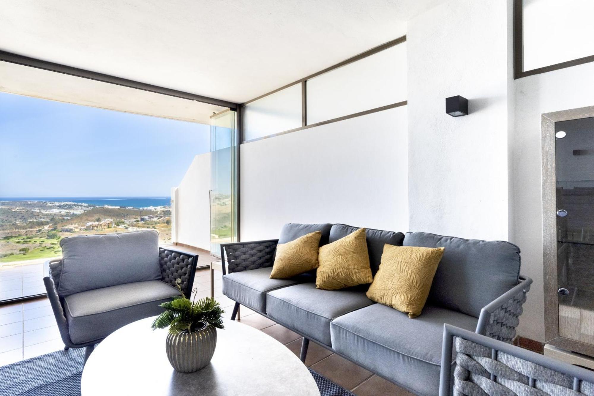 Modern 2 Bed 2 Bath La Cala Hills Apt-Sea Views - 104 밀야스코스타 외부 사진